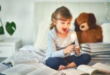 📚 How Reading Stories Helps Kids Develop a Love for Learning