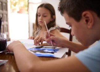 ๐จ How Painting Helps Kids Explore Colors and Creativity